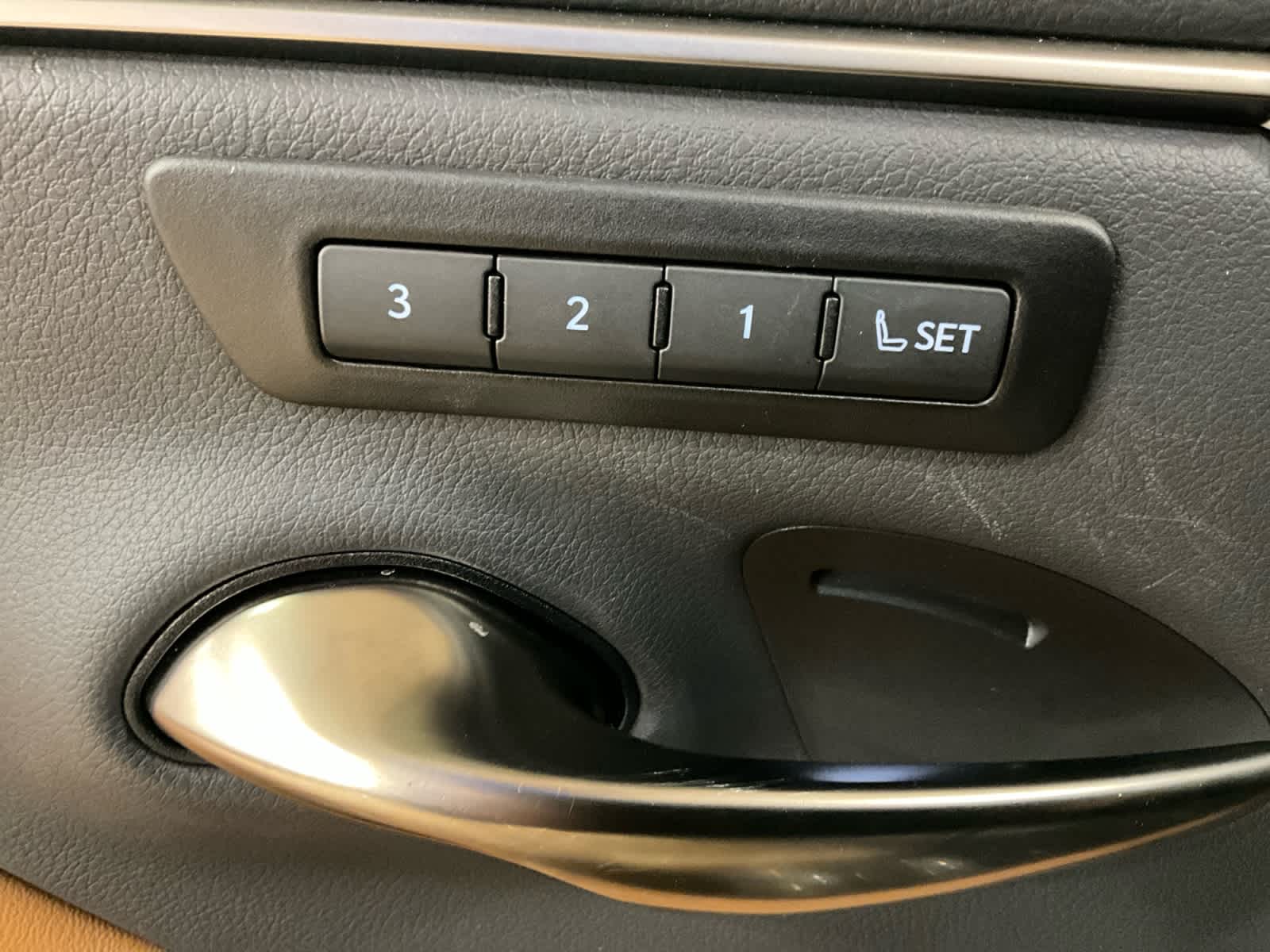 2025 Lexus ES 300h Ultra Luxury