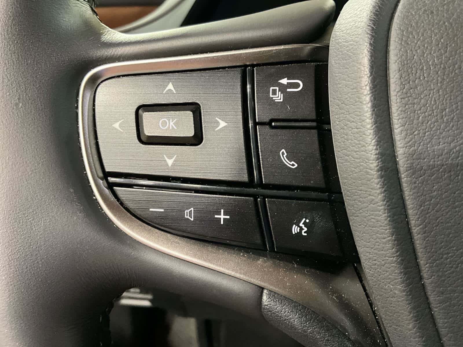 2025 Lexus ES 300h Ultra Luxury