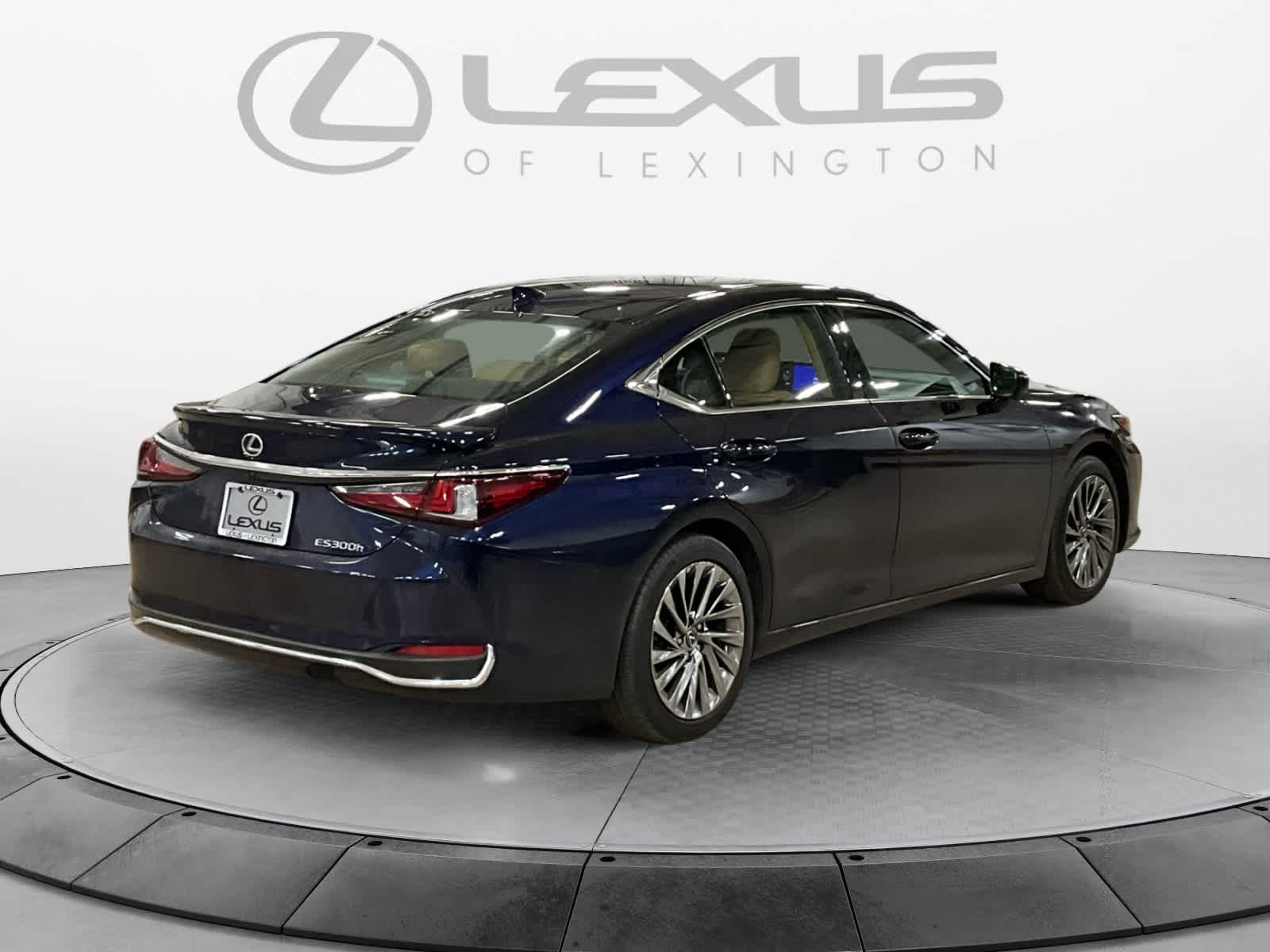 2025 Lexus ES 300h Ultra Luxury
