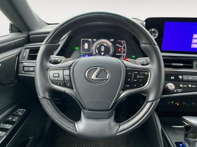 2025 Lexus ES 300h Ultra Luxury