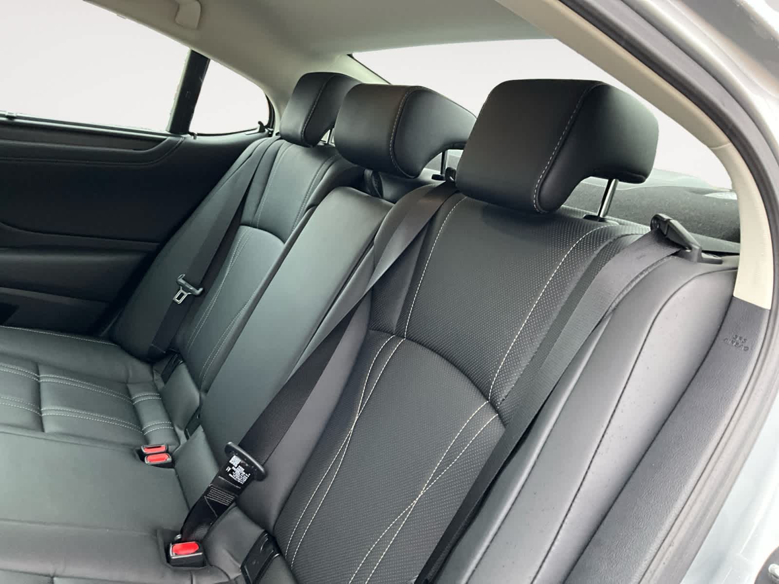 2025 Lexus ES 300h Ultra Luxury