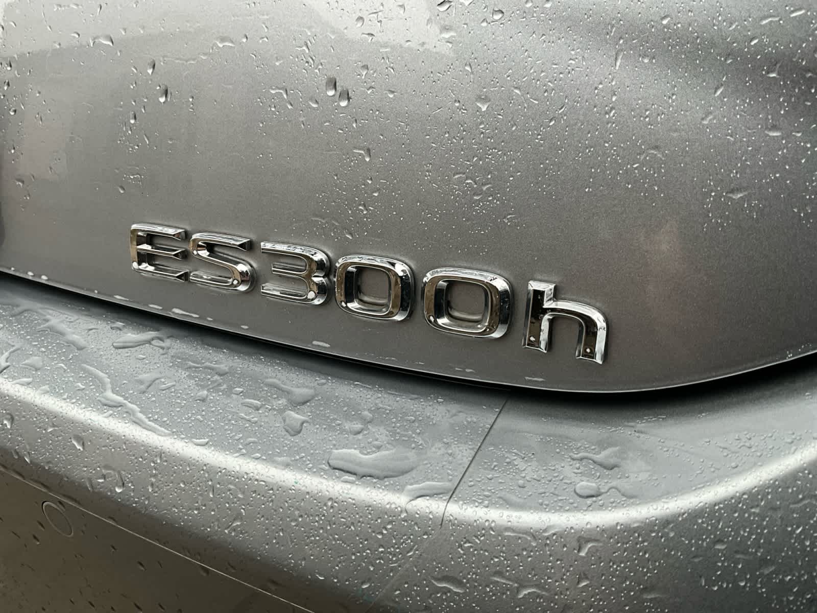 2025 Lexus ES 300h Ultra Luxury