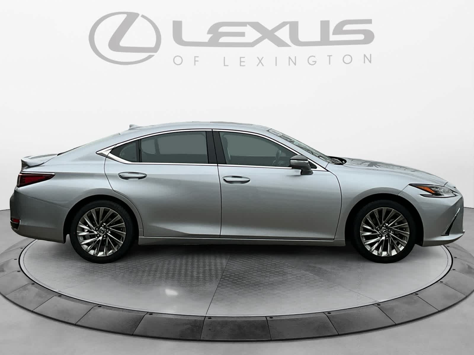 2025 Lexus ES 300h Ultra Luxury