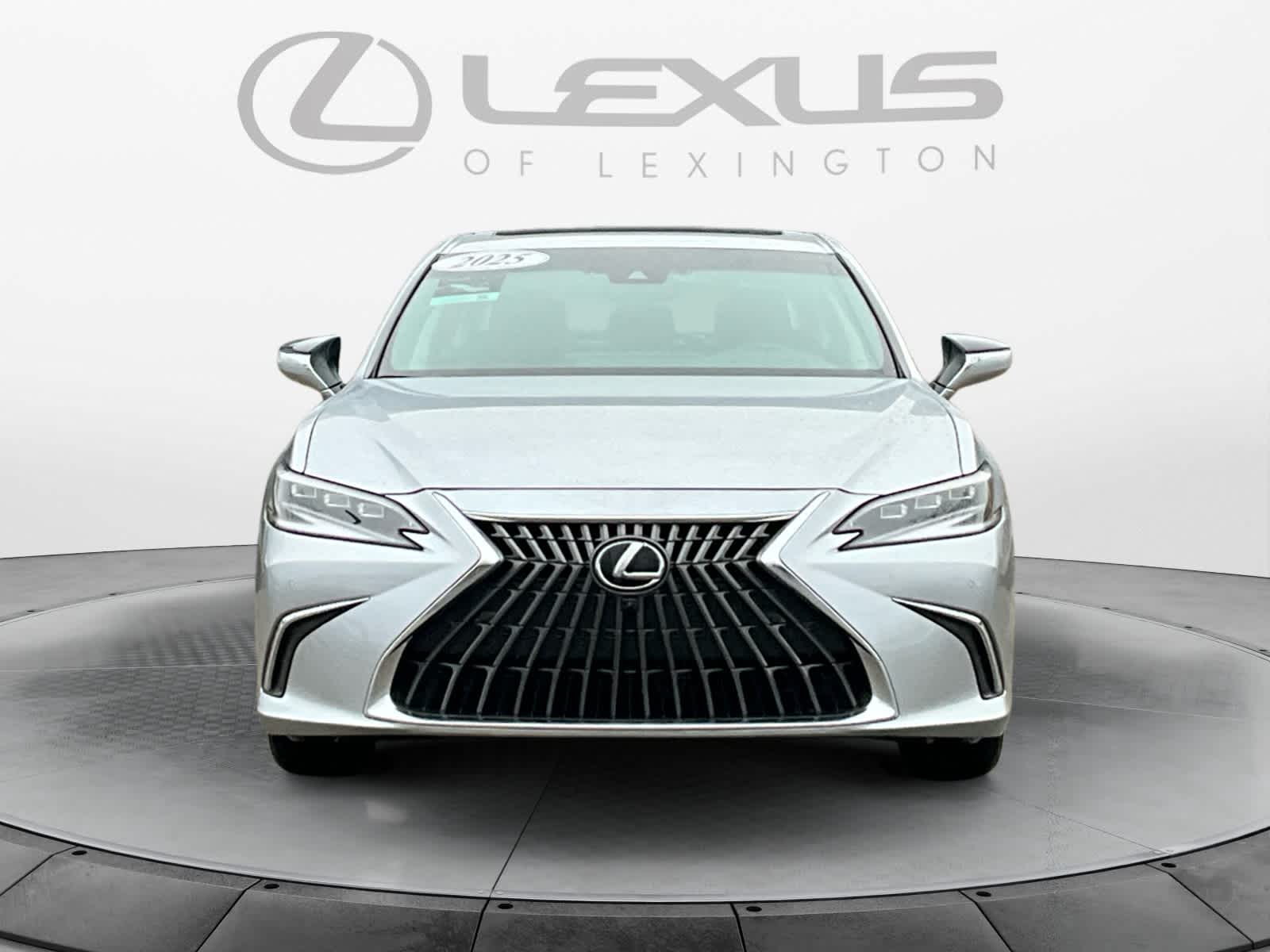2025 Lexus ES 300h Ultra Luxury