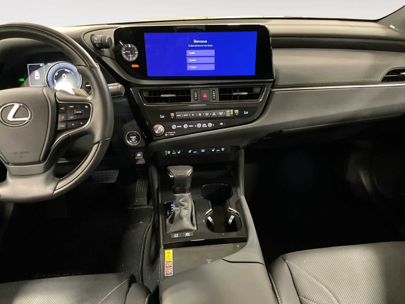 2025 Lexus ES 300h Ultra Luxury