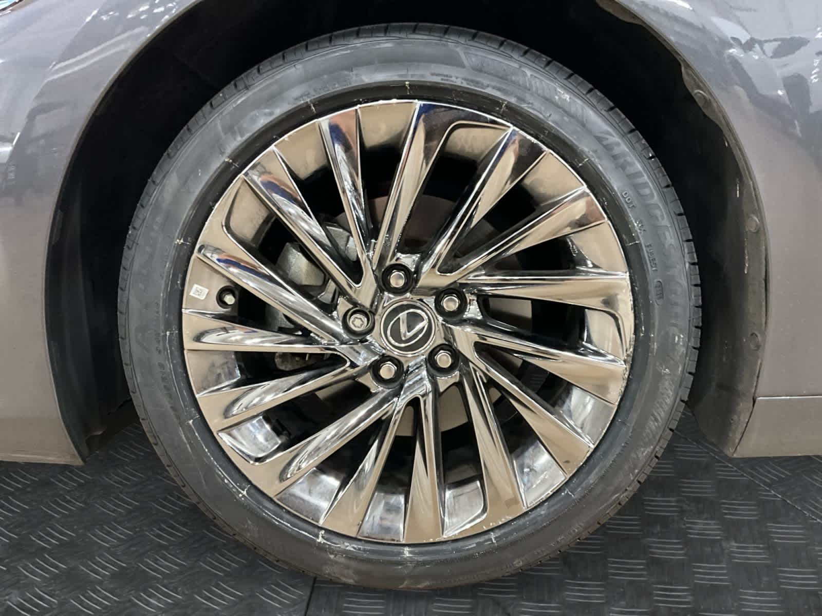 2025 Lexus ES 300h Ultra Luxury