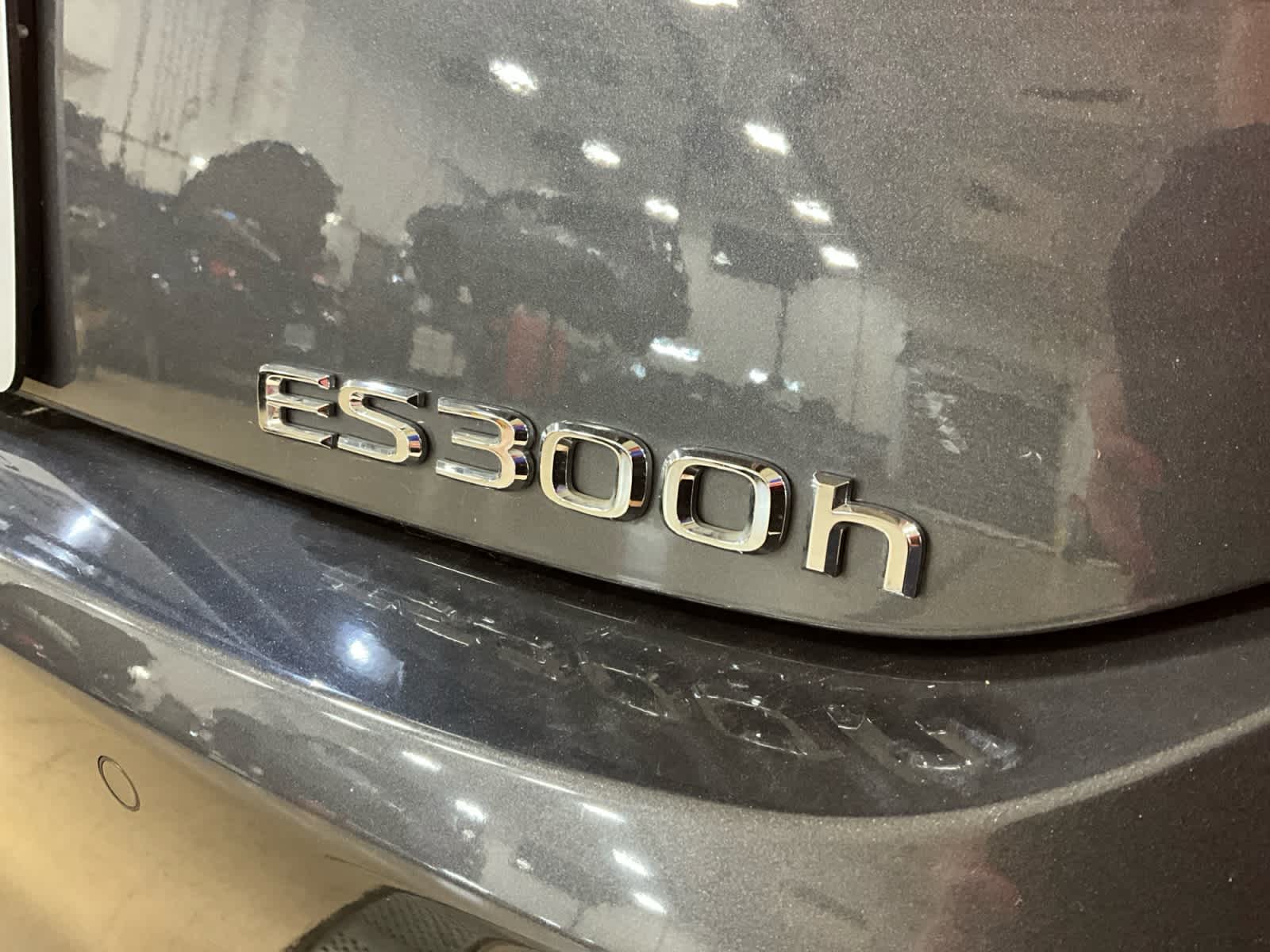 2025 Lexus ES 300h Ultra Luxury