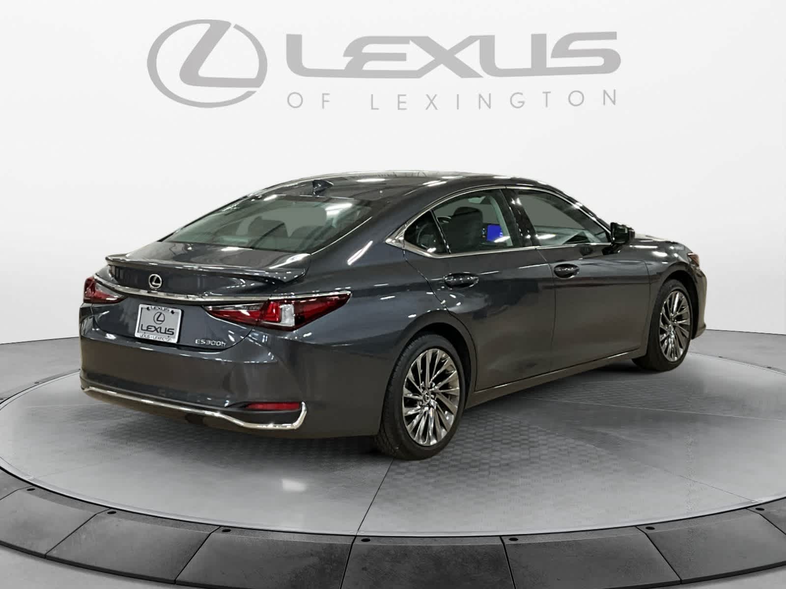 2025 Lexus ES 300h Ultra Luxury