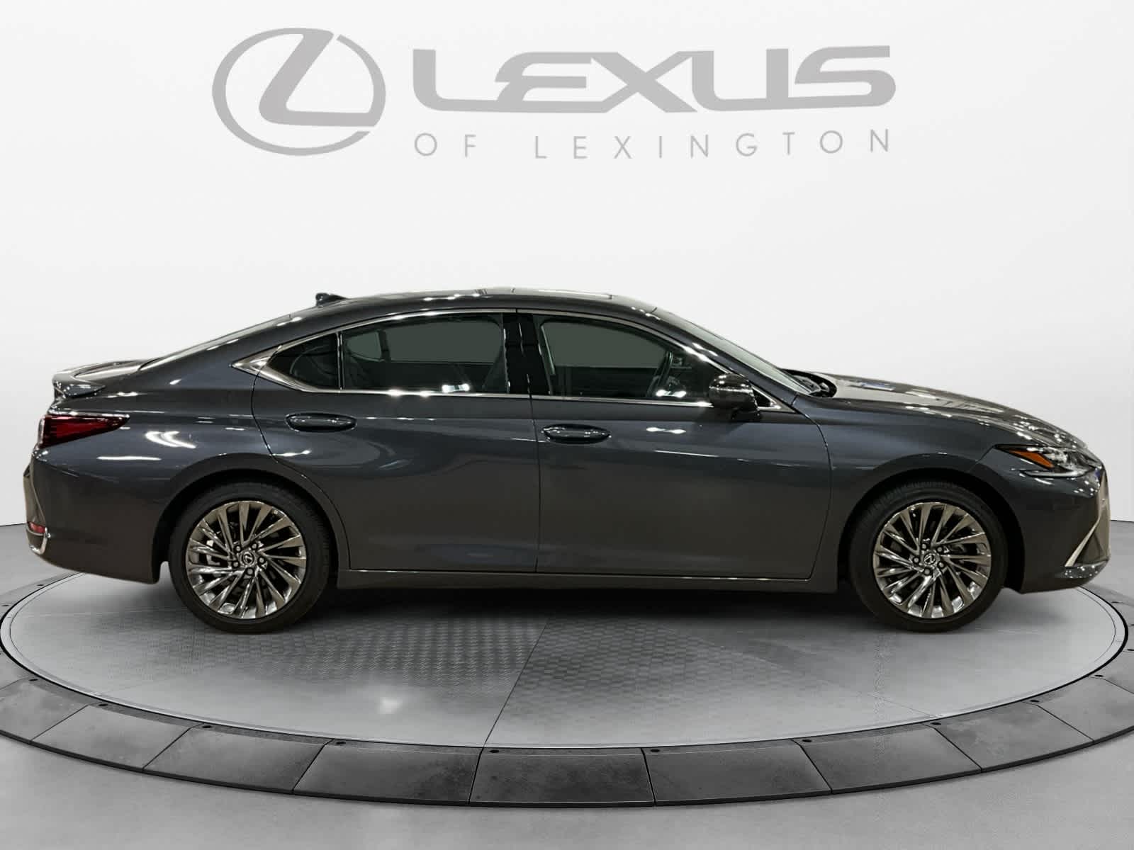 2025 Lexus ES 300h Ultra Luxury
