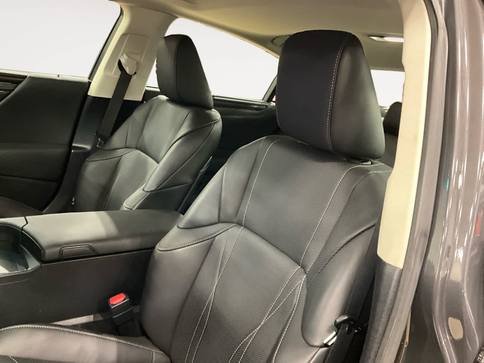 2025 Lexus ES 300h Ultra Luxury