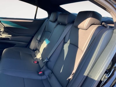 2025 Lexus ES F SPORT Handling