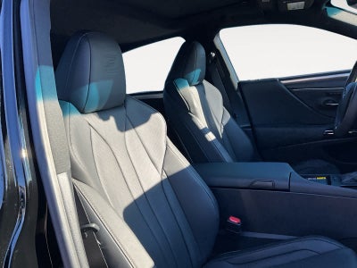 2025 Lexus ES F SPORT Handling