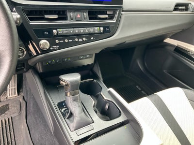 2025 Lexus ES 350 F SPORT Handling