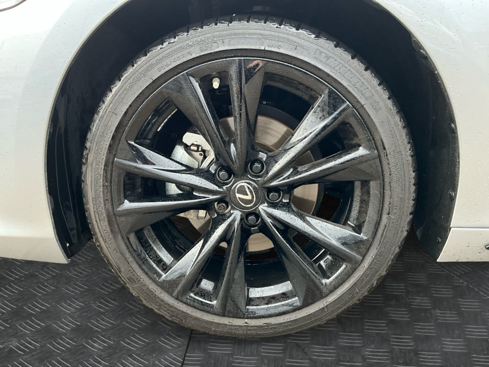 2025 Lexus ES F SPORT Handling