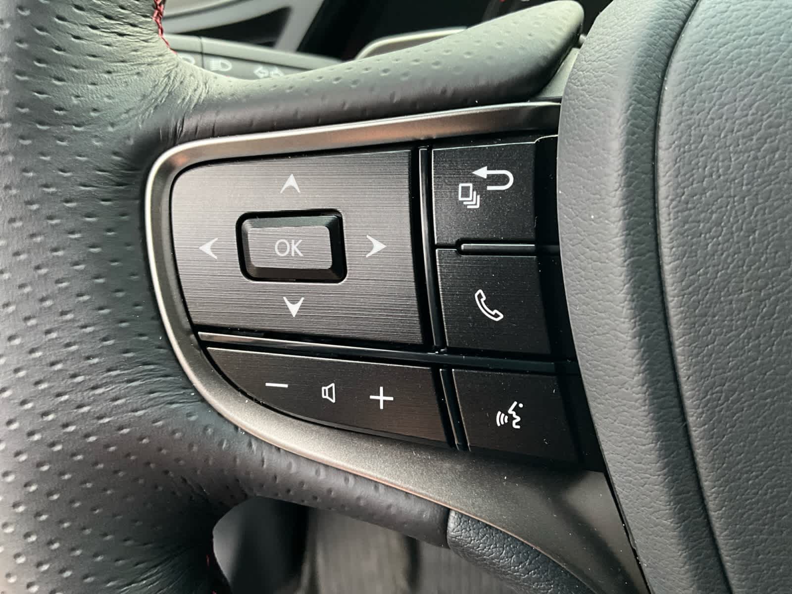 2025 Lexus ES F SPORT Handling