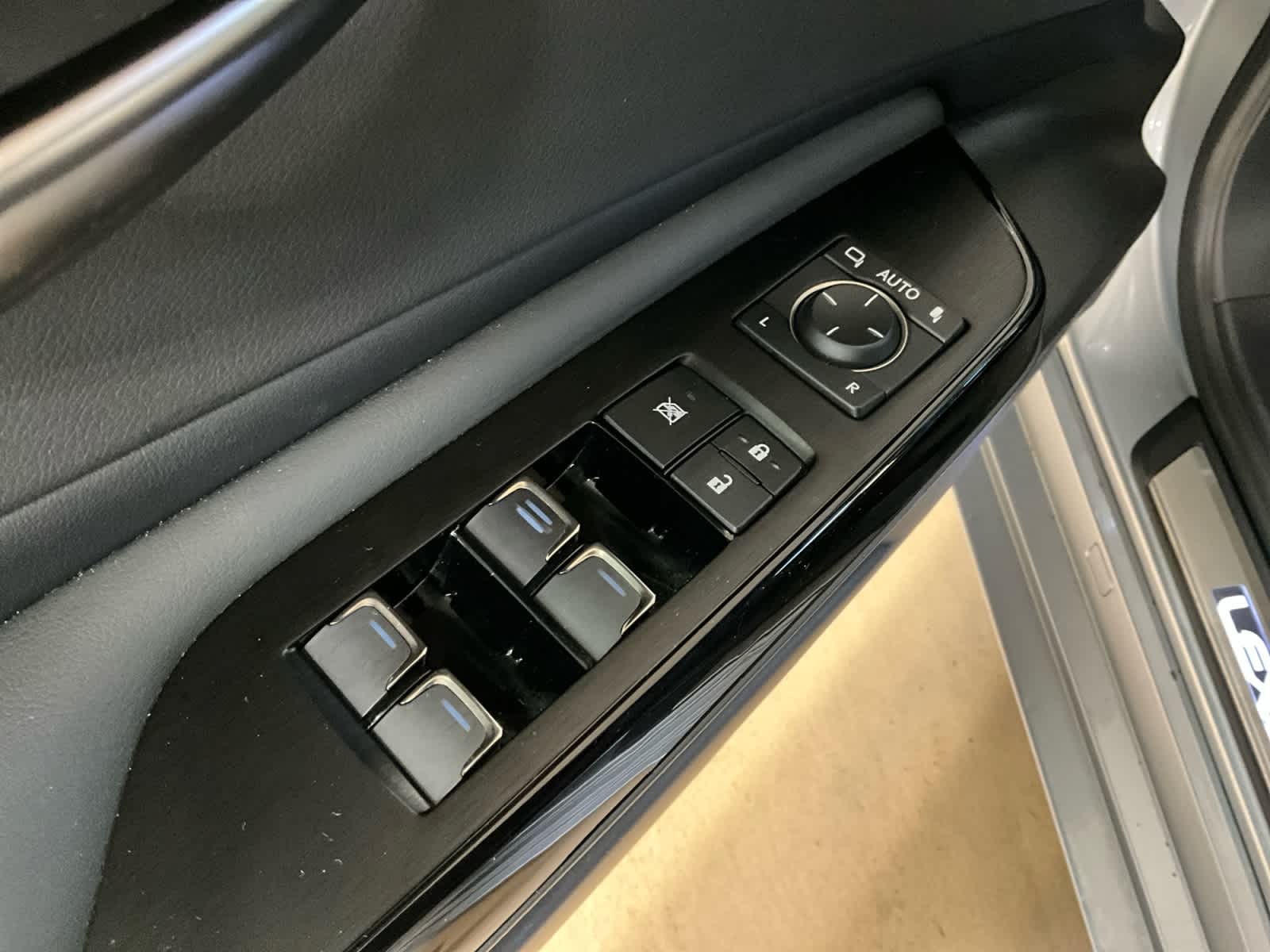 2023 Lexus ES 350 F SPORT Handling