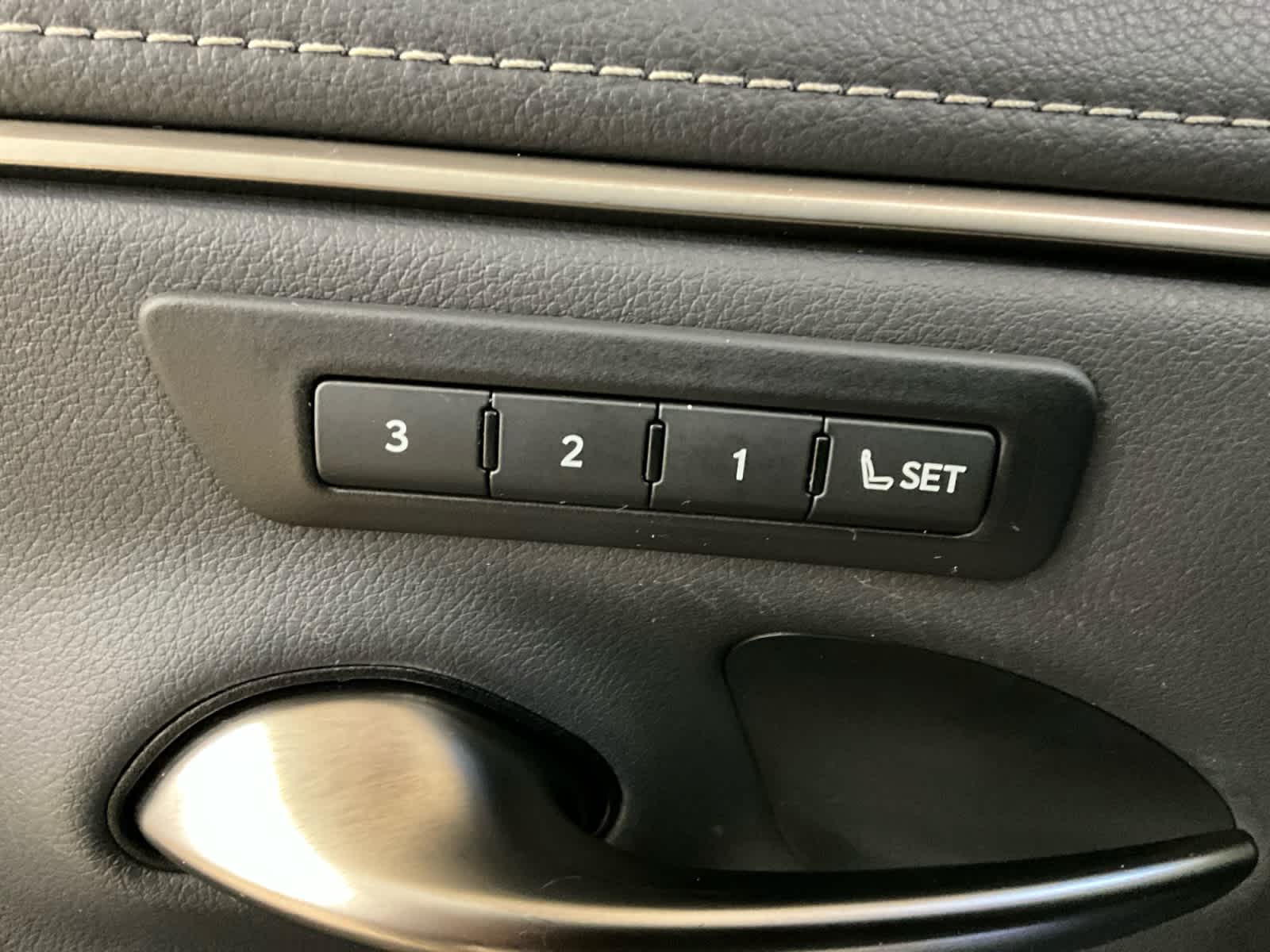 2023 Lexus ES 350 F SPORT Handling