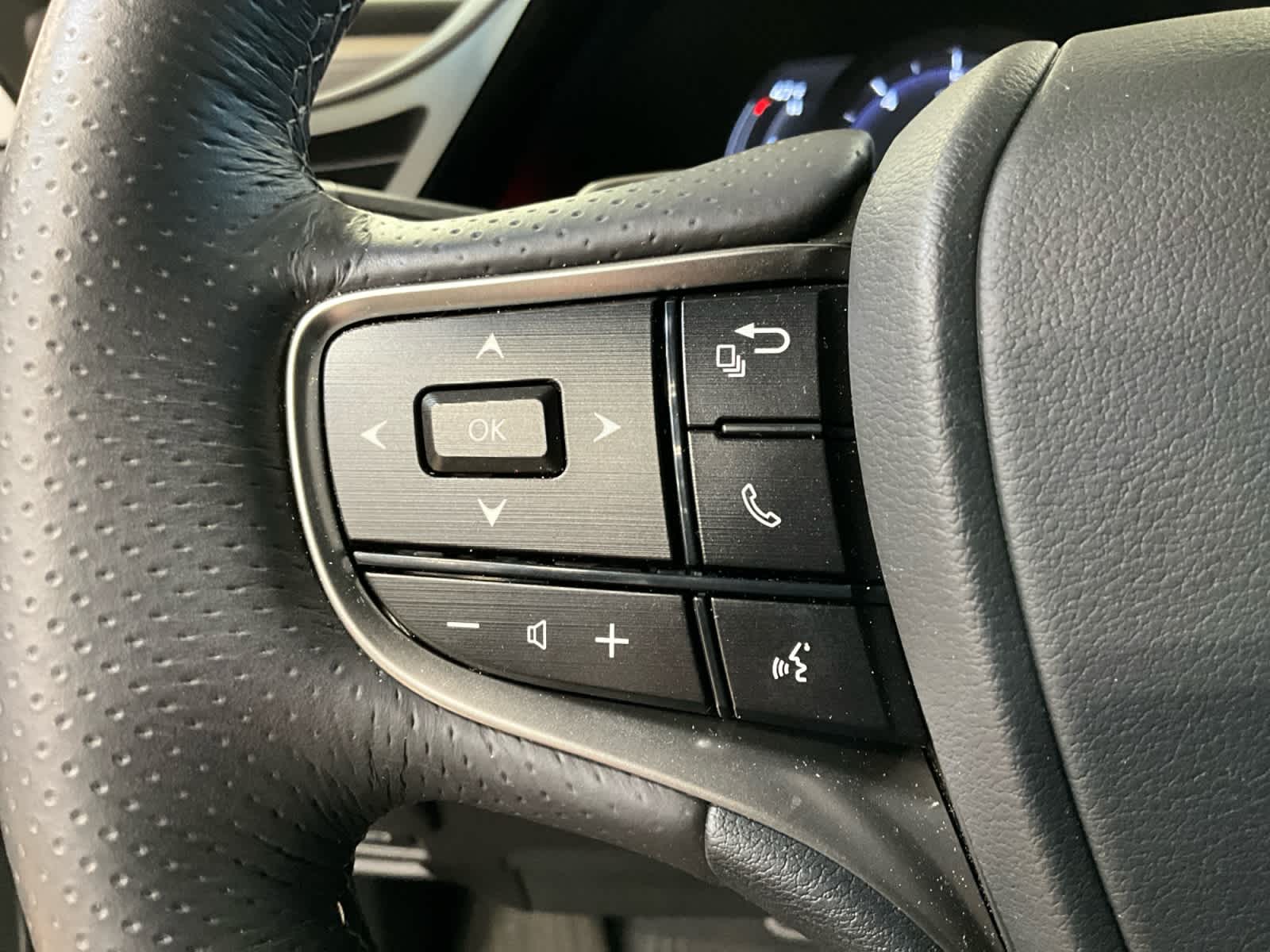 2023 Lexus ES 350 F SPORT Handling