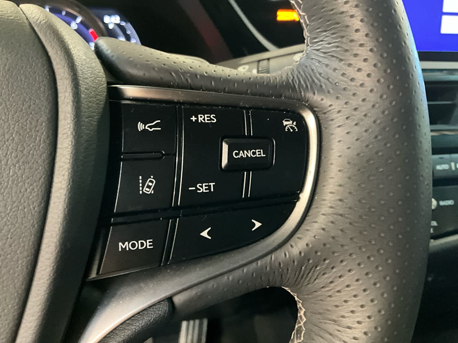 2023 Lexus ES 350 F SPORT Handling