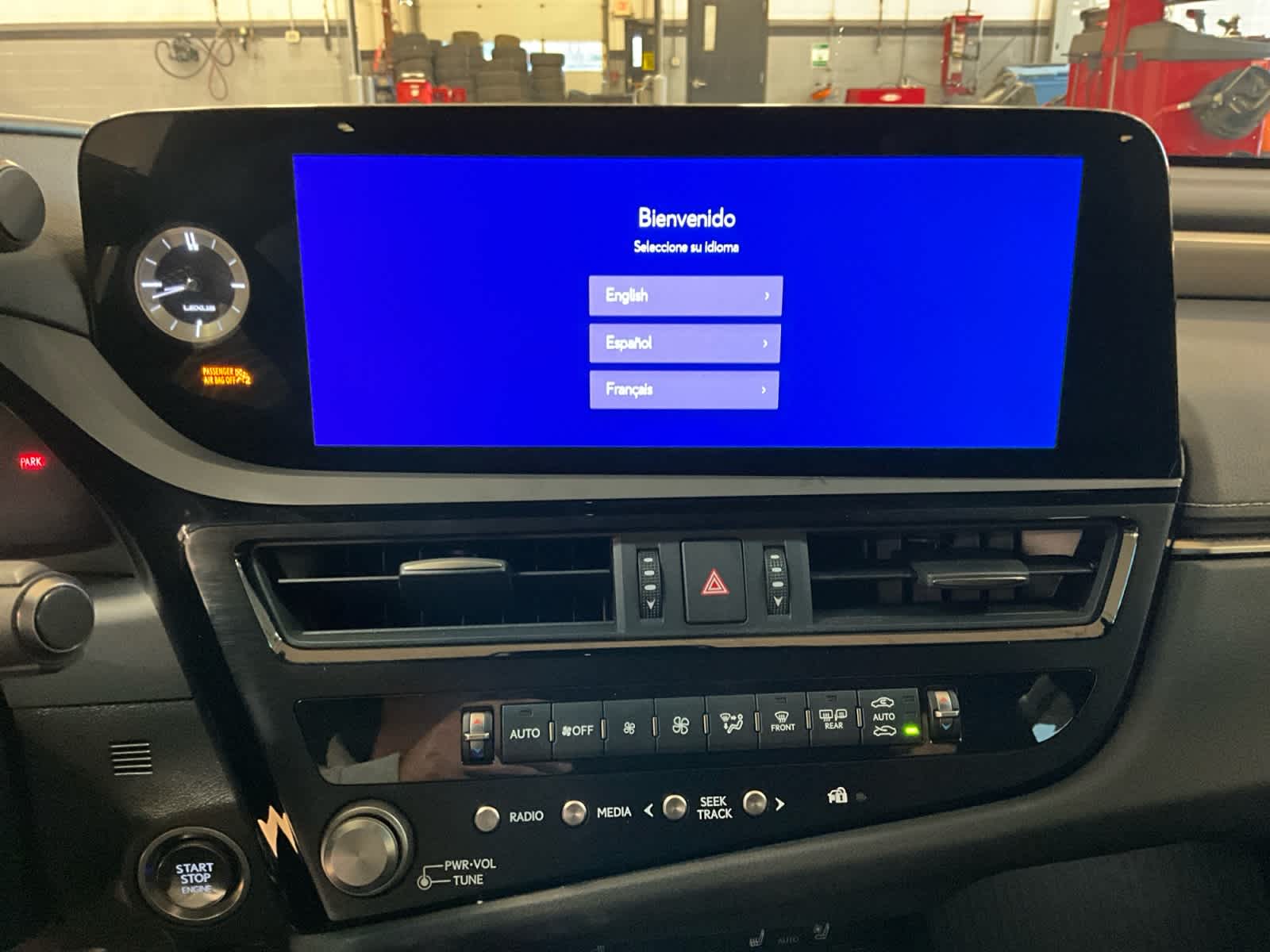 2023 Lexus ES 350 F SPORT Handling