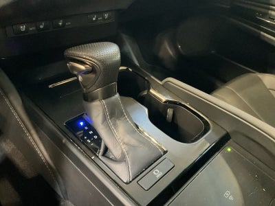 2023 Lexus ES 350 F SPORT Handling