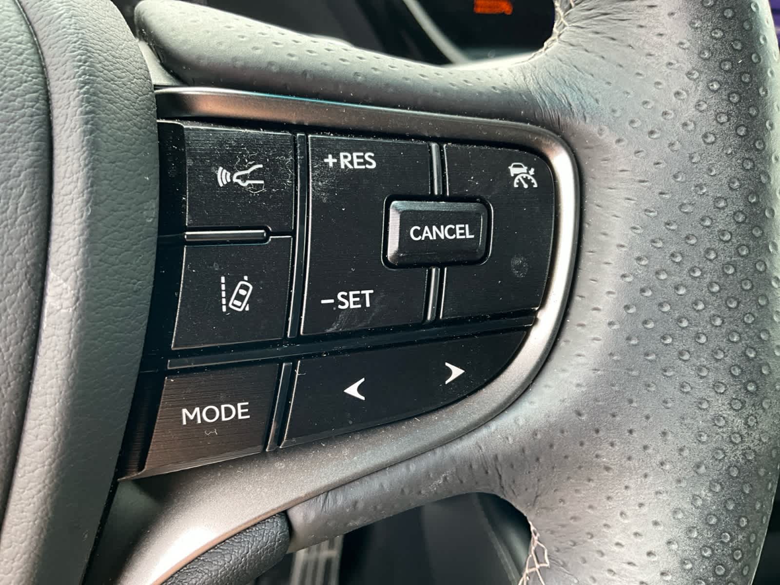 2024 Lexus ES 350 F SPORT Handling