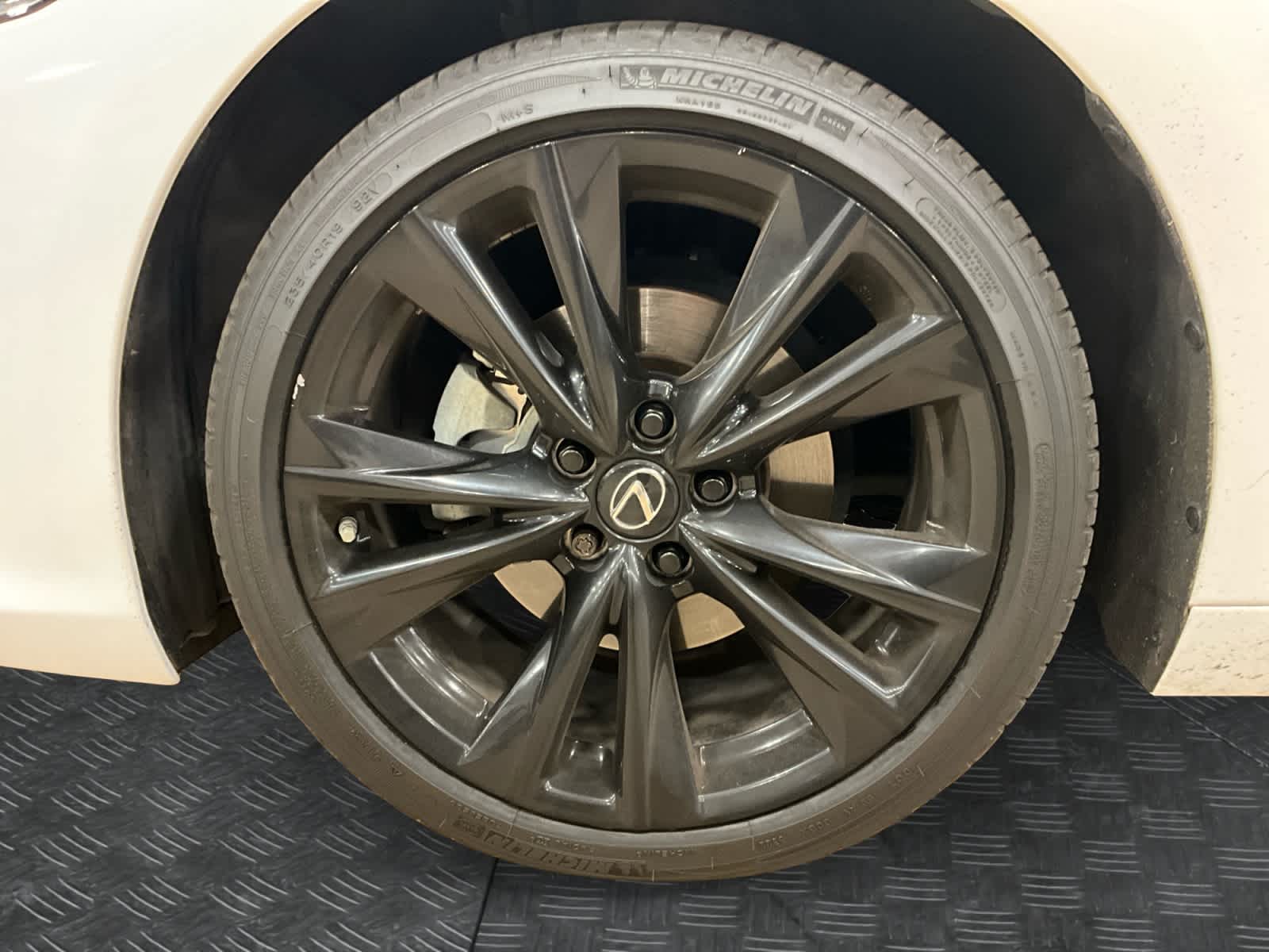 2023 Lexus ES 350 F SPORT Handling