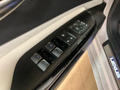 2023 Lexus ES 350 F SPORT Handling