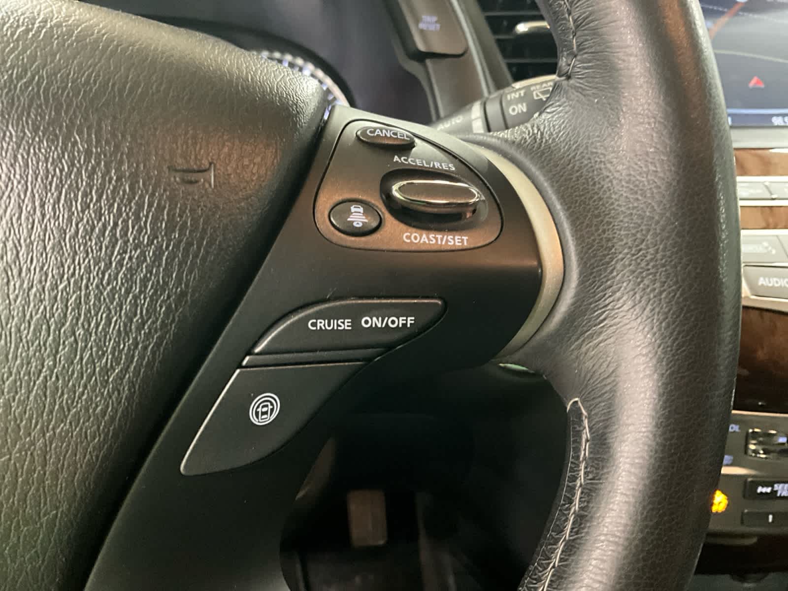 2020 INFINITI QX60 LUXE