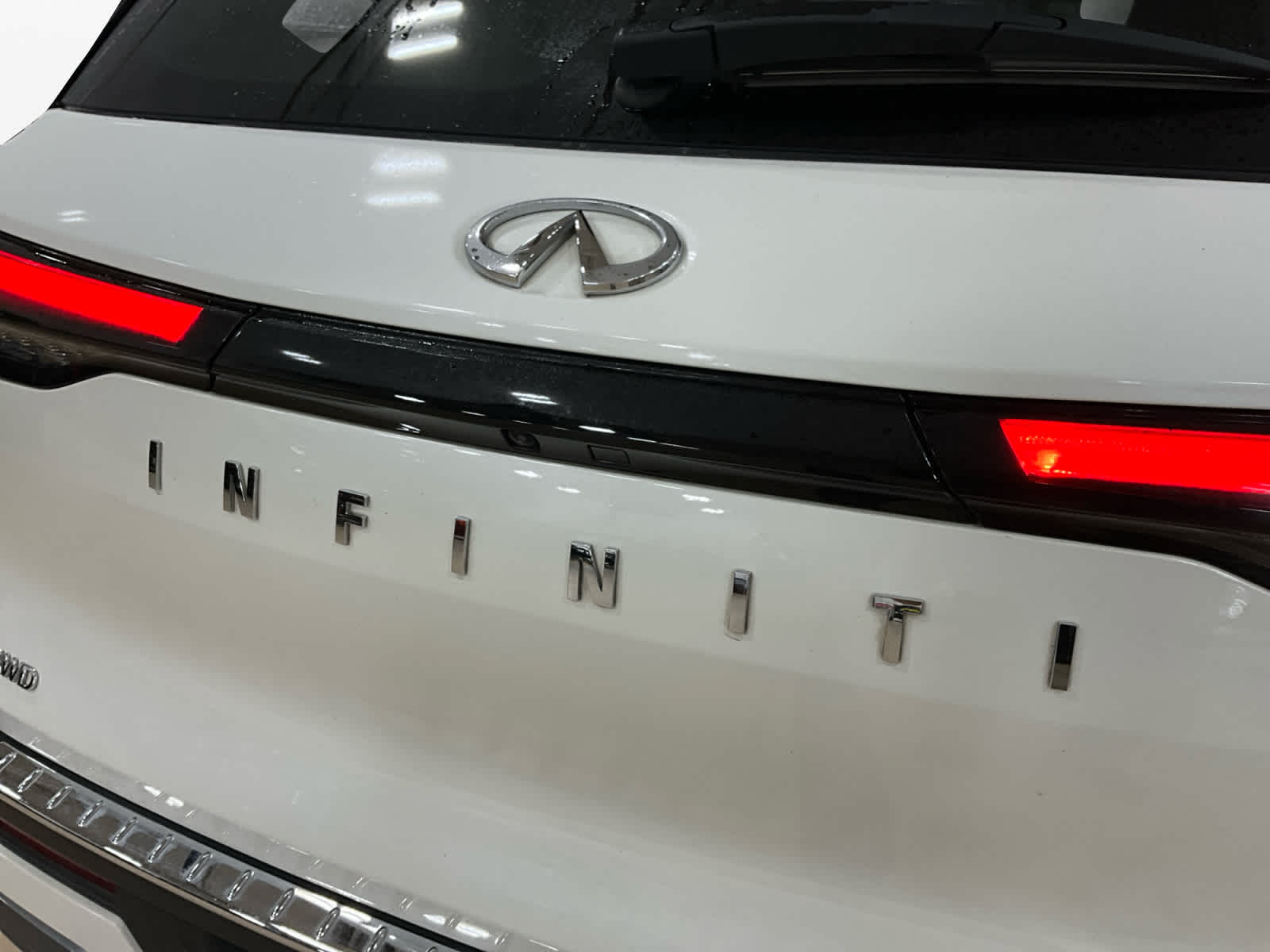 2023 INFINITI QX60 SENSORY