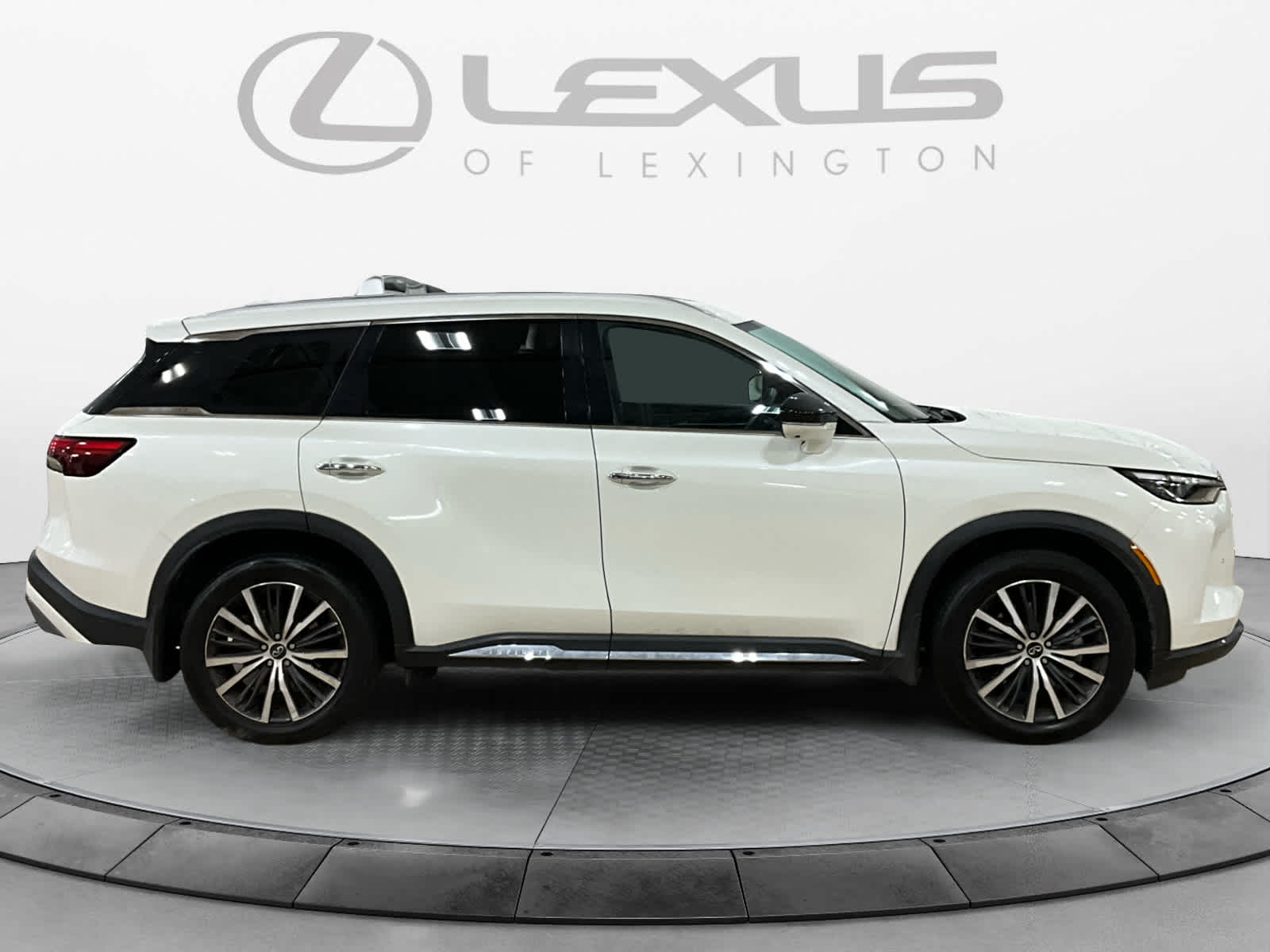 2023 INFINITI QX60 SENSORY