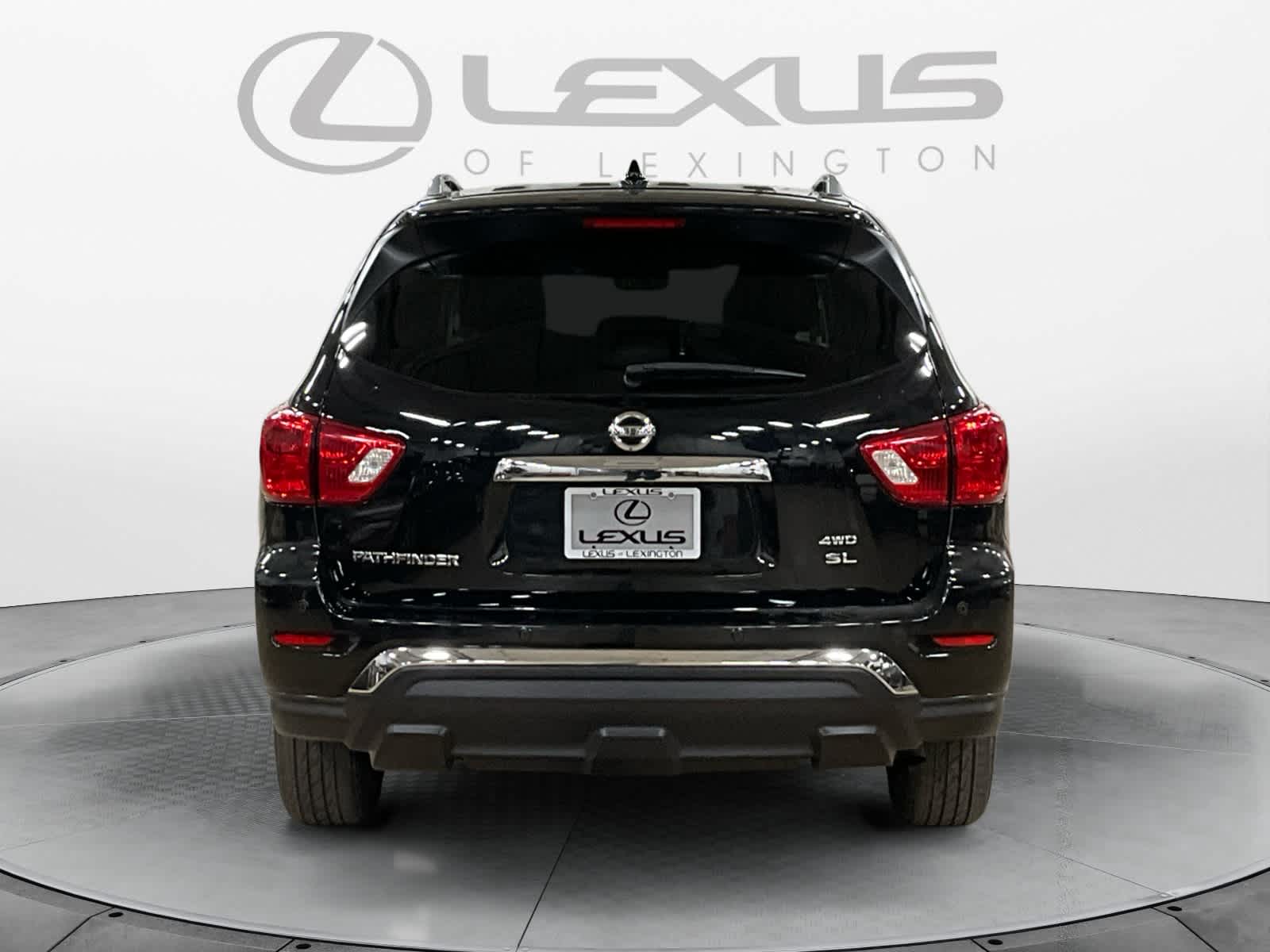 2019 Nissan Pathfinder SL