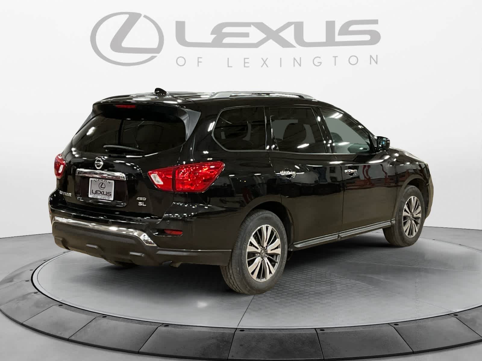 2019 Nissan Pathfinder SL