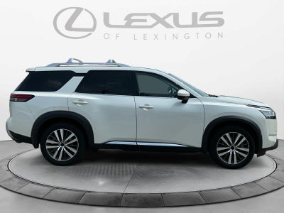 2022 Nissan Pathfinder Platinum