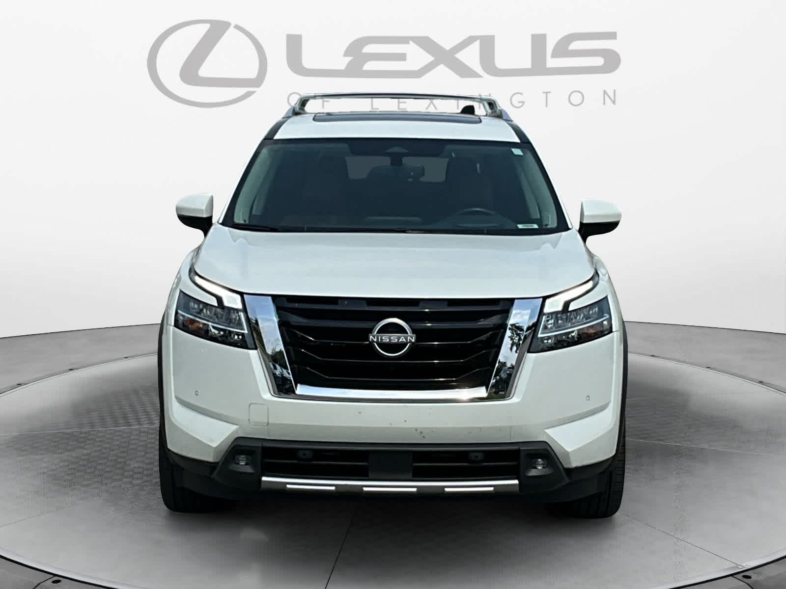 2022 Nissan Pathfinder Platinum