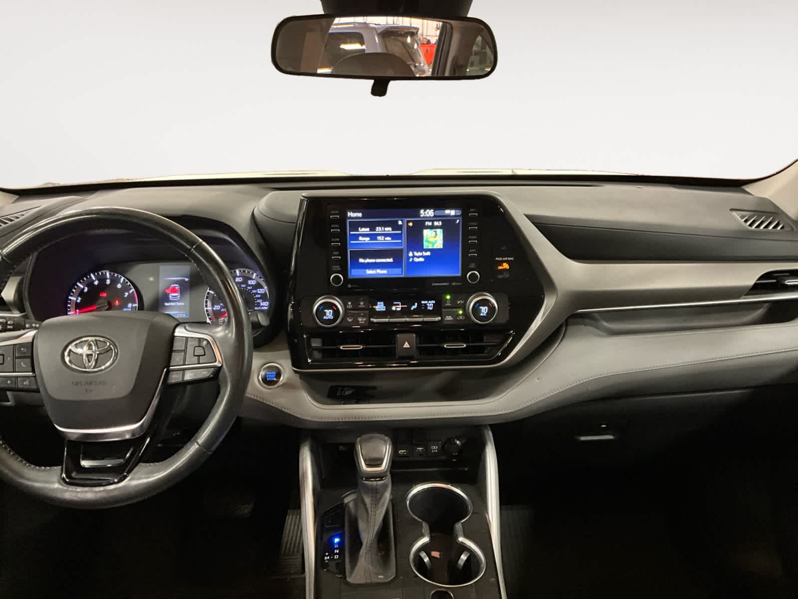 2021 Toyota Highlander LE