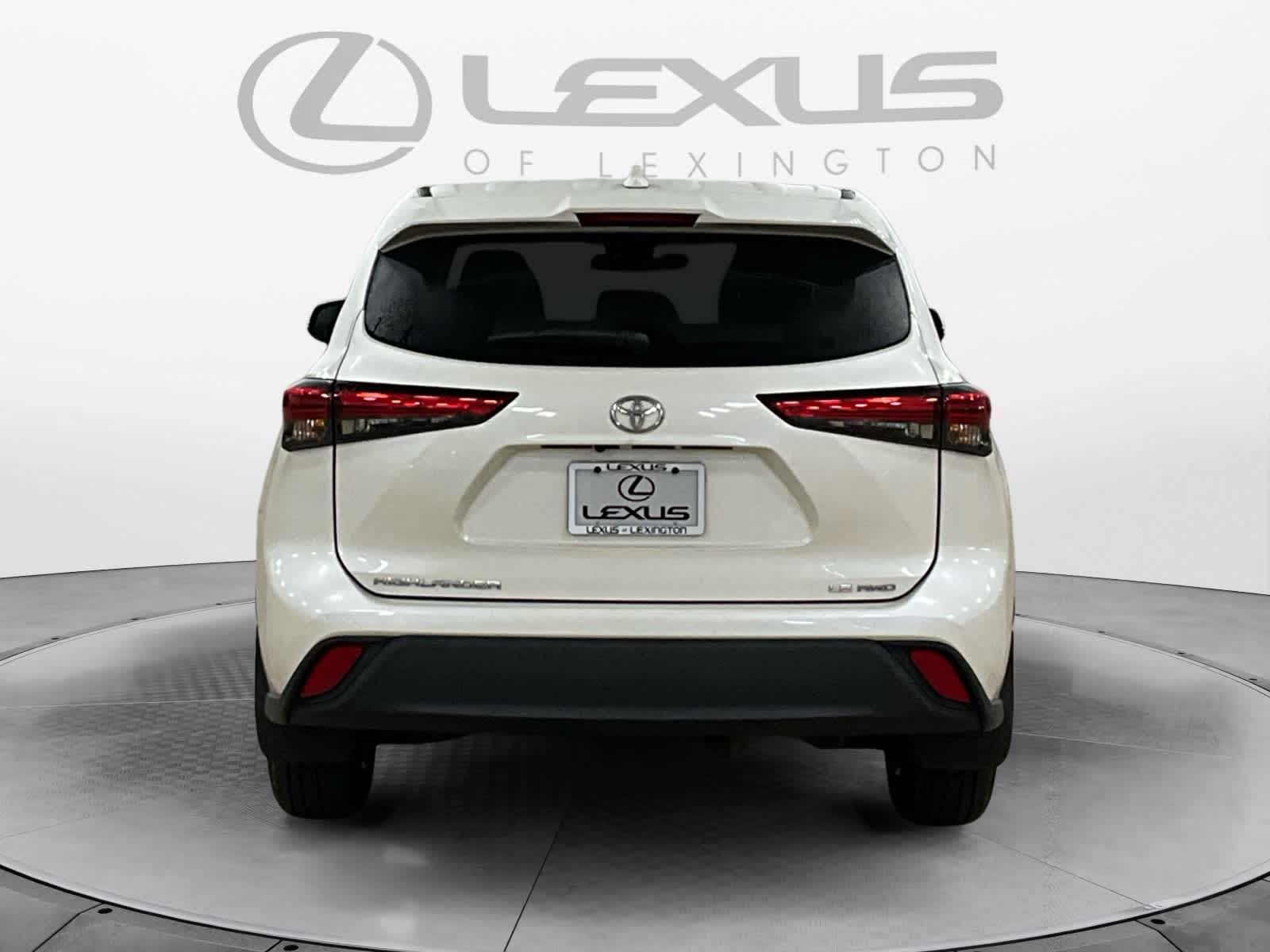 2021 Toyota Highlander LE