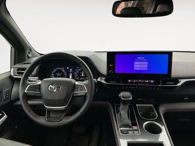2025 Toyota Sienna XSE