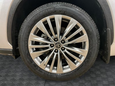 2025 Toyota Highlander Hybrid Platinum