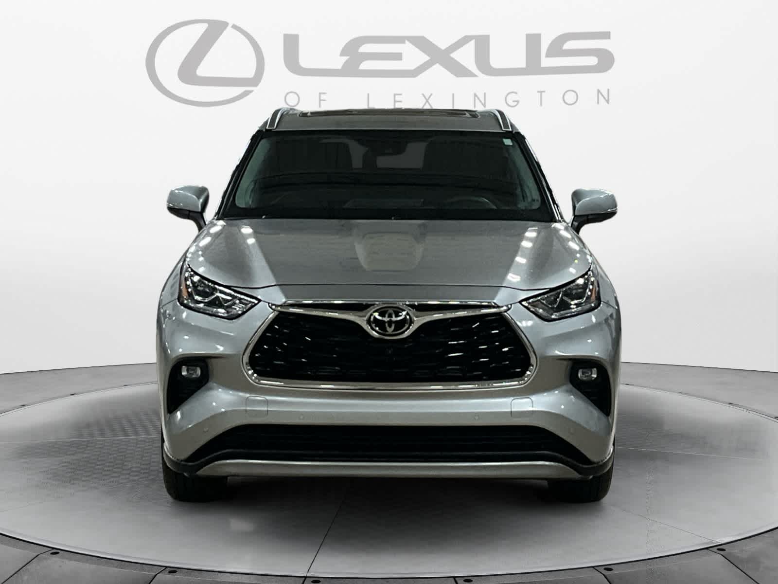 2025 Toyota Highlander Hybrid Platinum