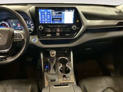 2021 Toyota Highlander Hybrid Platinum