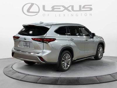 2021 Toyota Highlander Hybrid Platinum