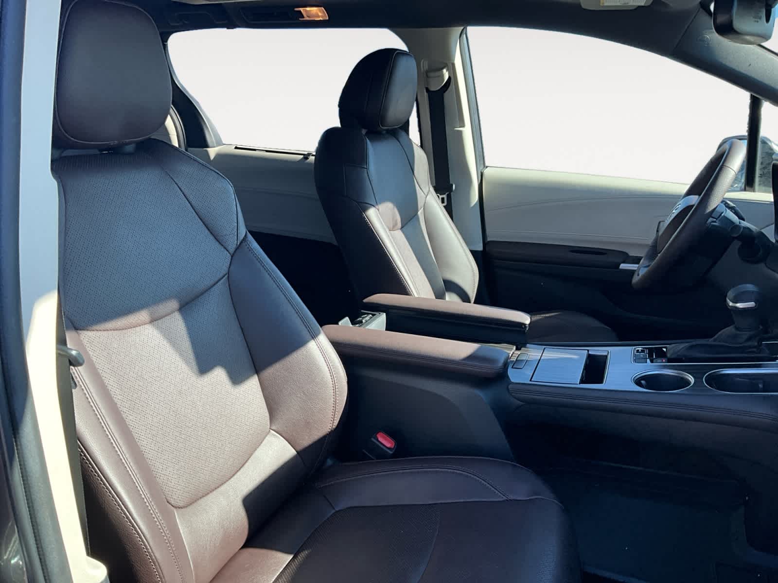 2023 Toyota Sienna Platinum