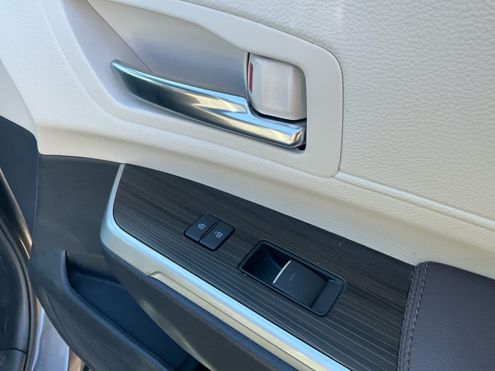 2023 Toyota Sienna Platinum