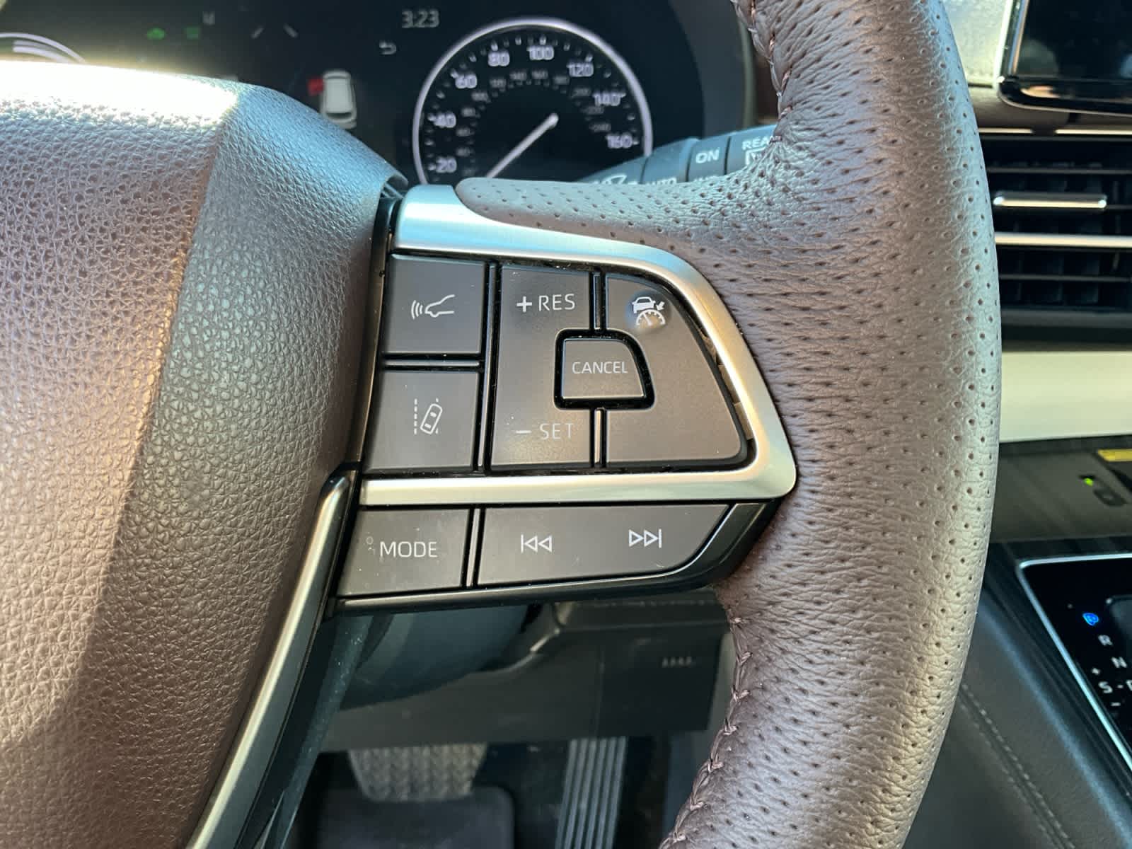 2023 Toyota Sienna Platinum