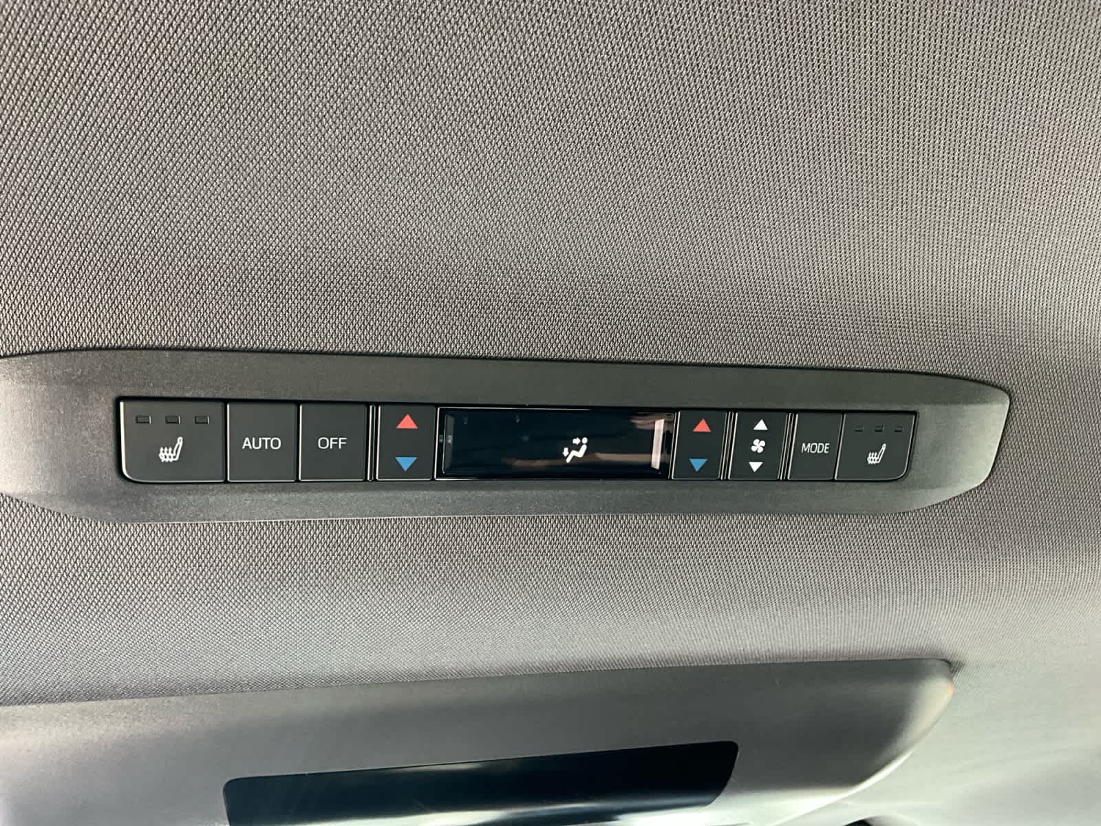 2023 Toyota Sienna Platinum