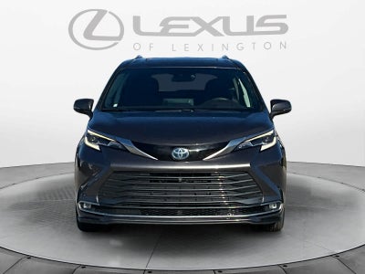 2023 Toyota Sienna Platinum