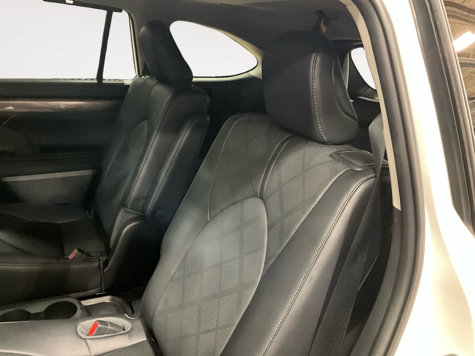 2023 Toyota Highlander Hybrid Platinum