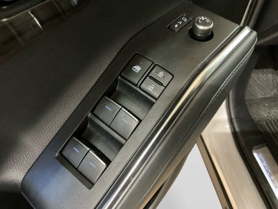 2023 Toyota Highlander Hybrid Platinum