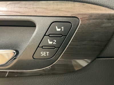 2023 Toyota Highlander Hybrid Platinum